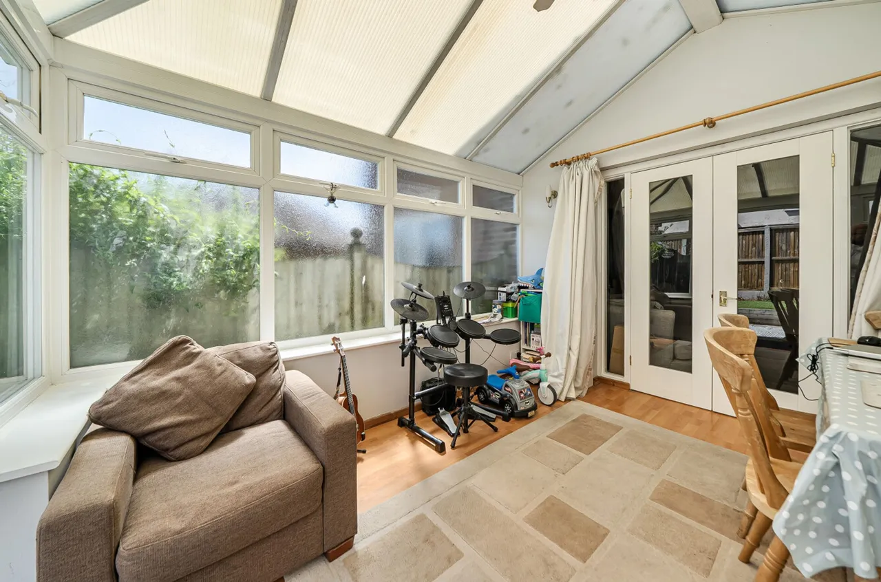 Mount Pleasant Close, Lyminge, CT18, photo 8