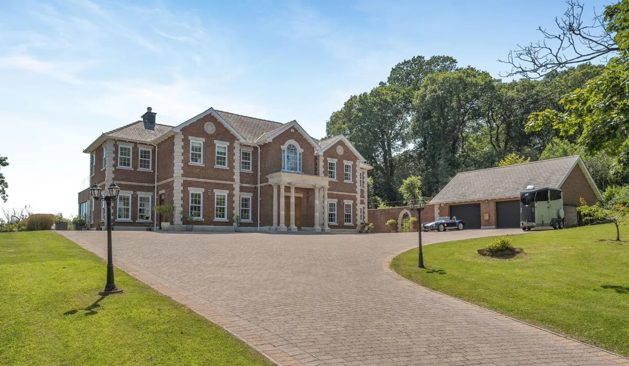 4 bed house for sale, Pen-Y-Fai, Bridgend, CF31