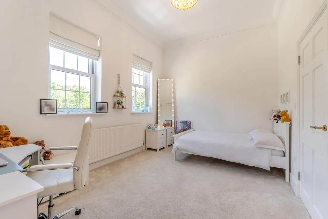Pen-Y-Fai, Bridgend, CF31, photo 23