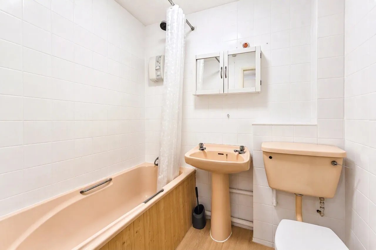 Limoges Court, Northampton, NN5, photo 11