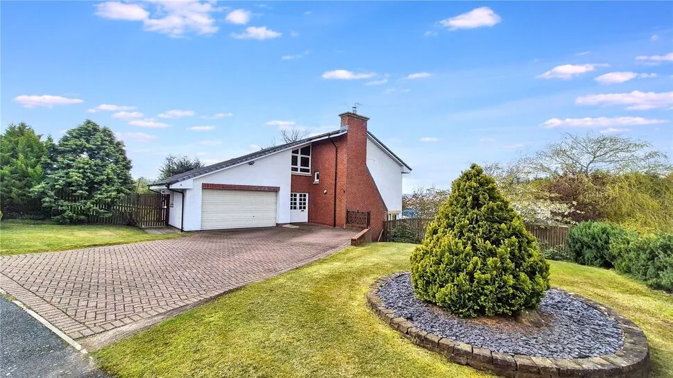 4 bed house for sale — Mountainhall Avenue, Dumfries, Dumfries and Galloway, DG1