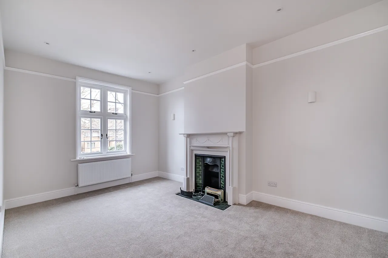 Upper Richmond Road, London, SW15, photo 3