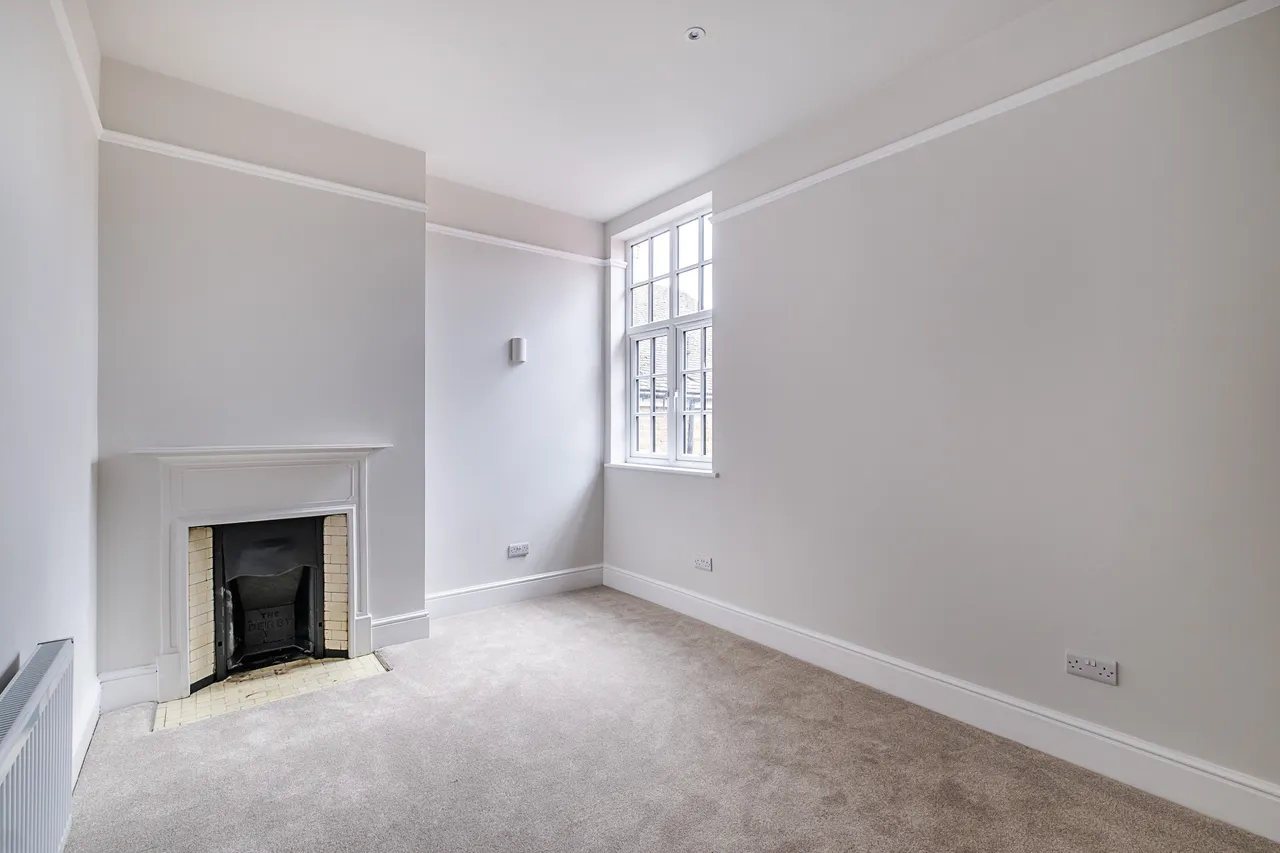 Upper Richmond Road, London, SW15, photo 7