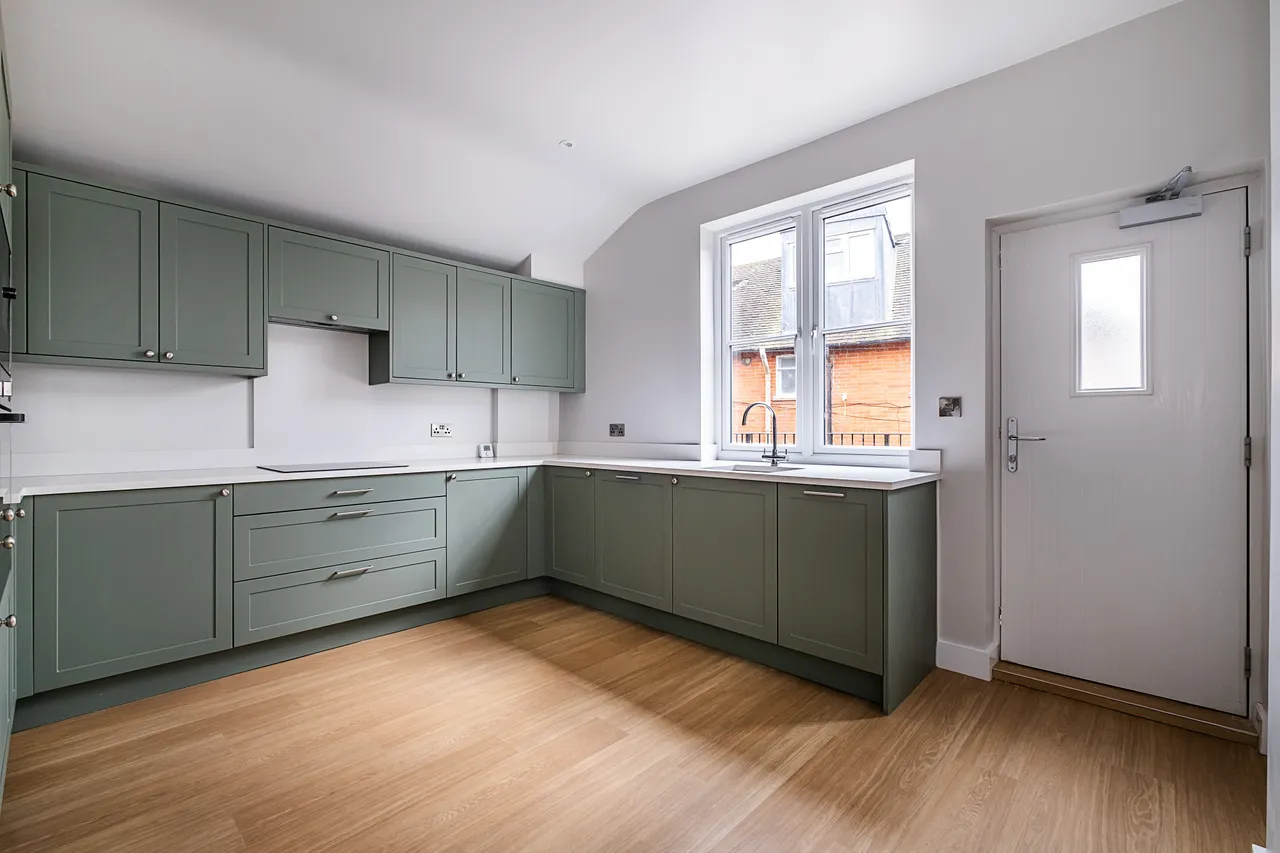 Upper Richmond Road, London, SW15, photo 4