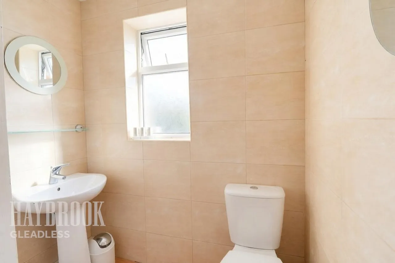 Briarfield Crescent, Charnock, photo 10