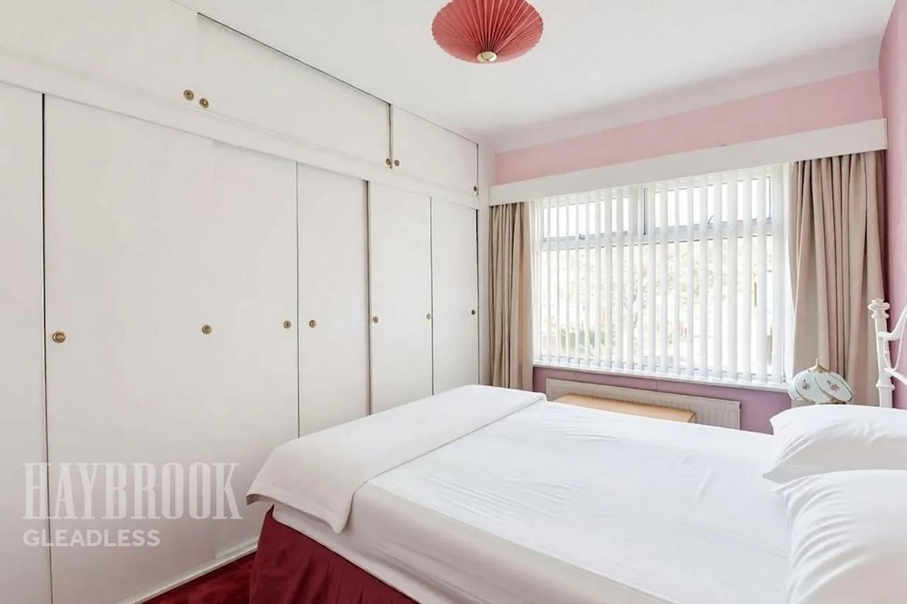 Briarfield Crescent, Charnock, photo 7