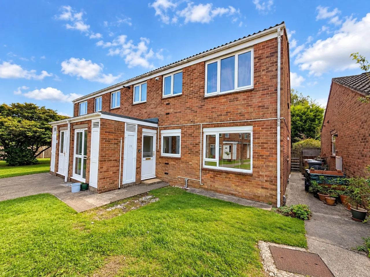 2 bed flat for sale, Hawthorn Chase, Lincoln, LN2