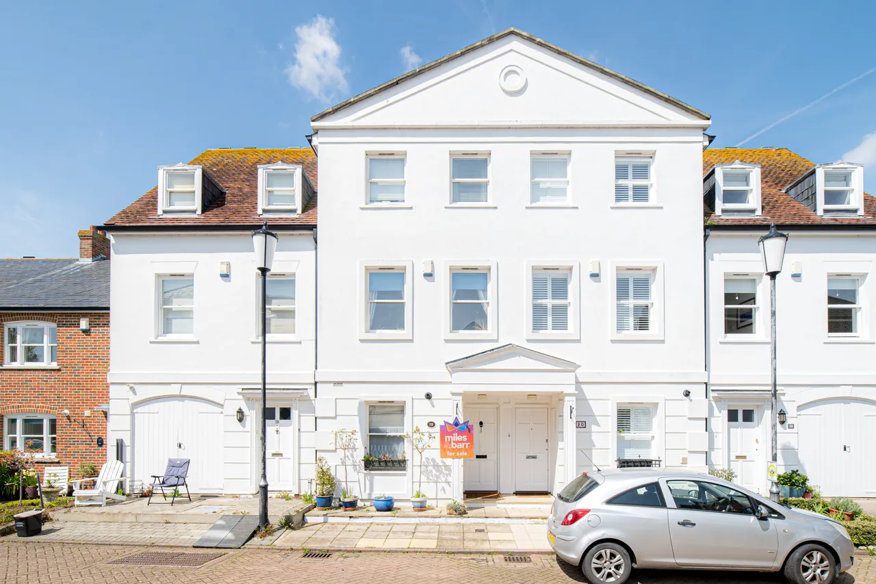 3 bed house for sale, Abbey Street, Faversham, ME13