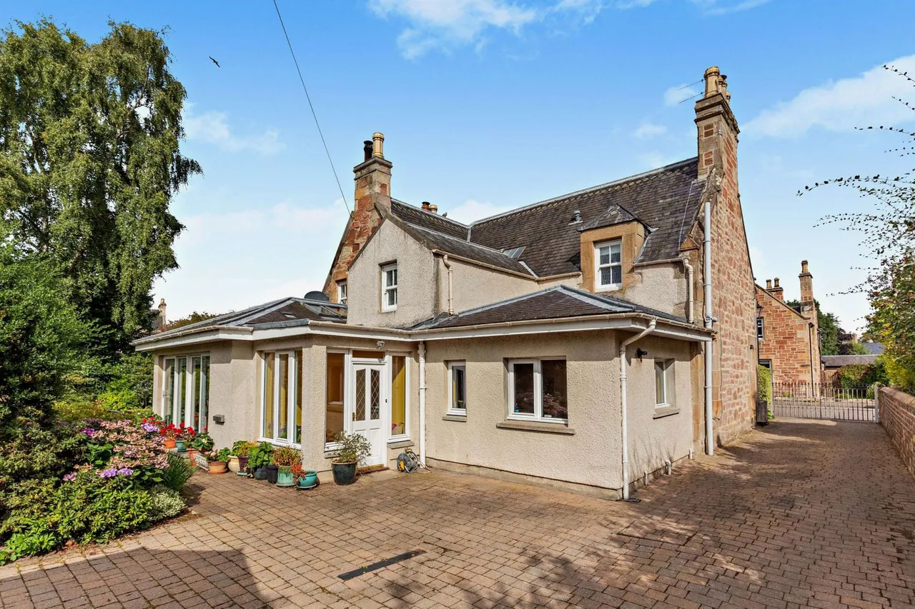 St. James Street, Dingwall, Ross-Shire, IV15 9JA, photo 7