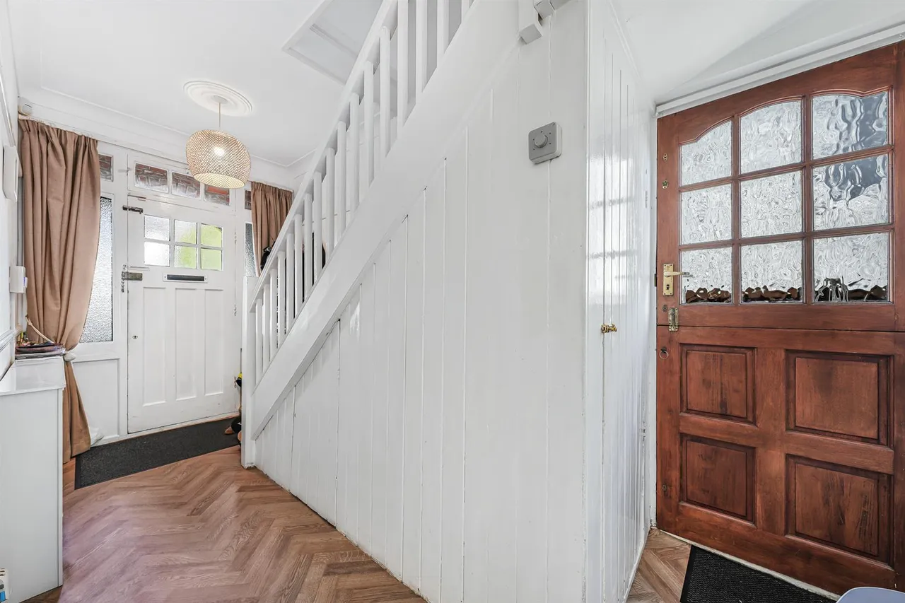 Connaught Avenue, North Chingford, E4, photo 7