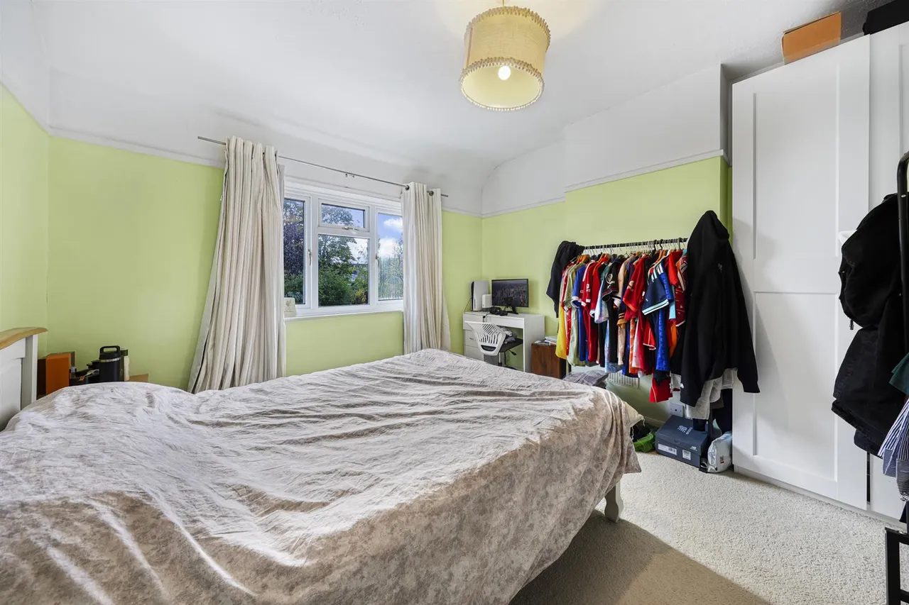 Connaught Avenue, North Chingford, E4, photo 26