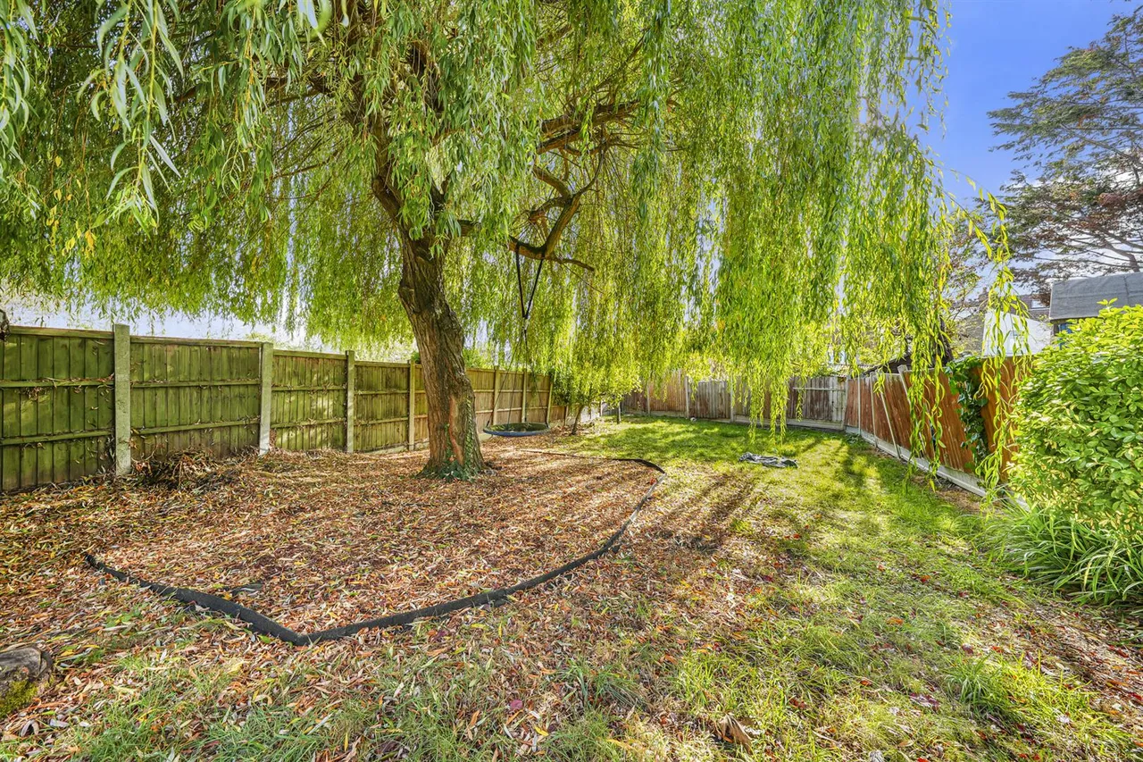Connaught Avenue, North Chingford, E4, photo 14
