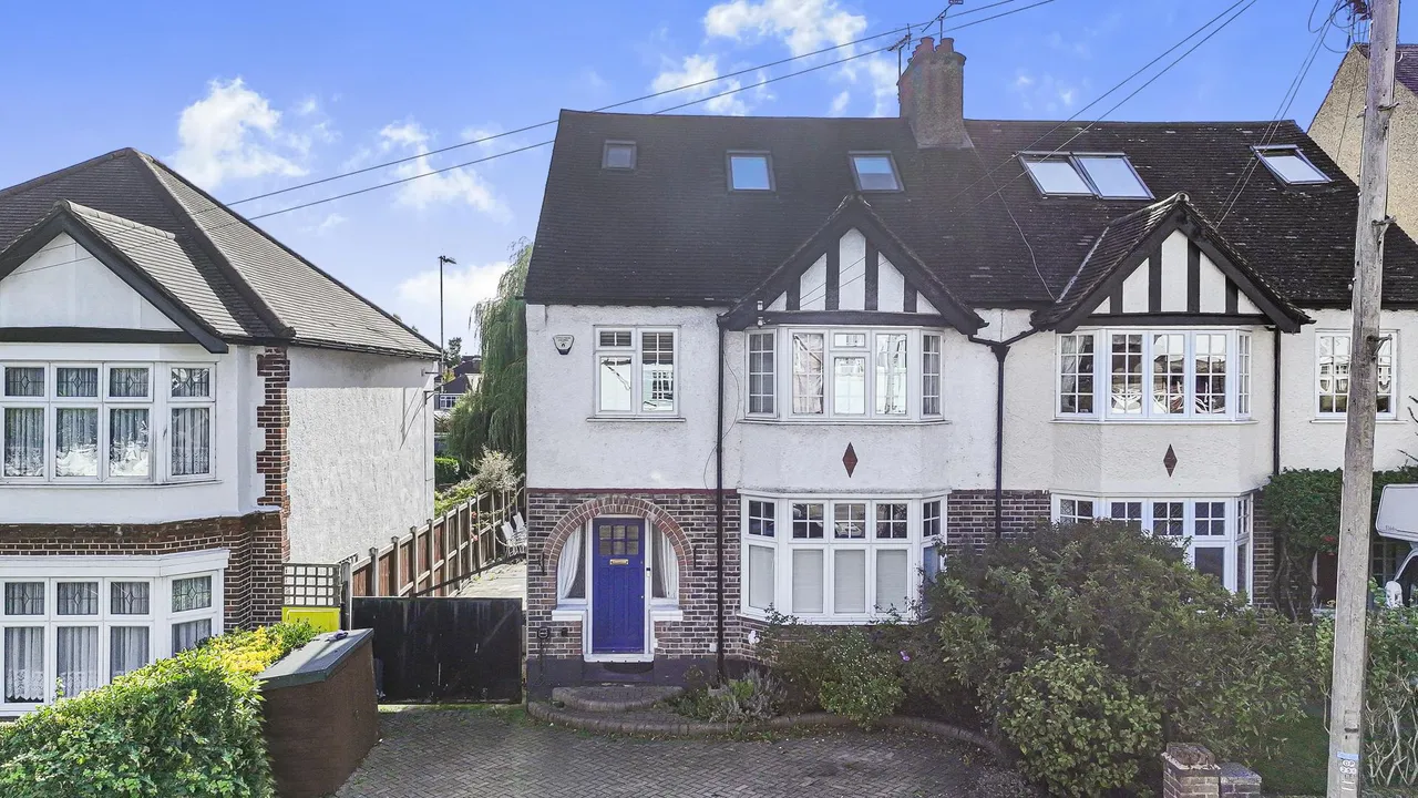 Connaught Avenue, North Chingford, E4, photo 32