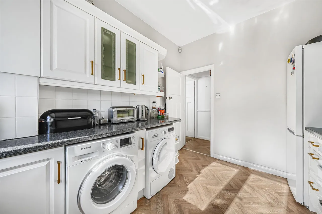 Connaught Avenue, North Chingford, E4, photo 6