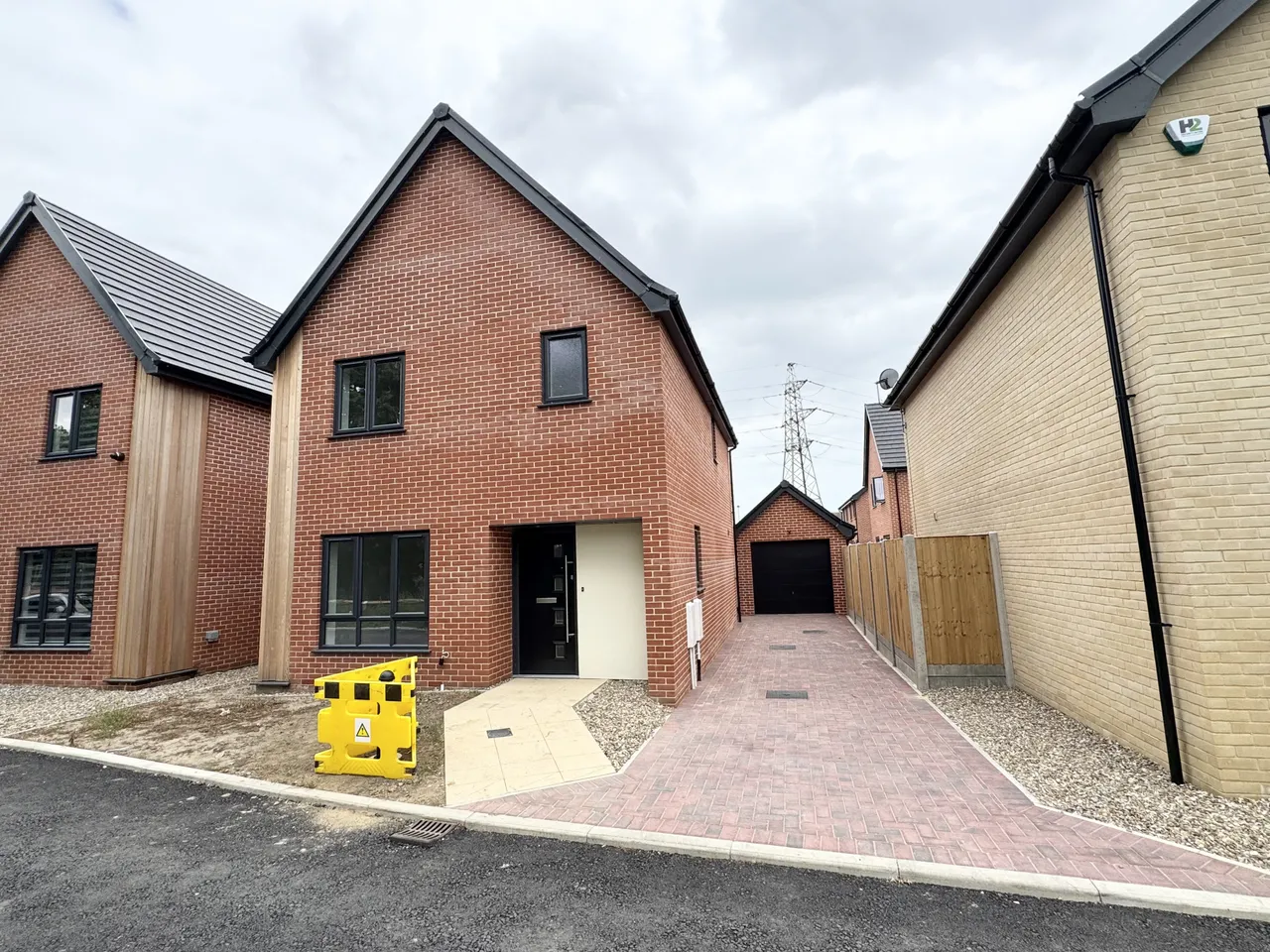 3 bed house to rent, Lime Avenue, Oulton, NR32