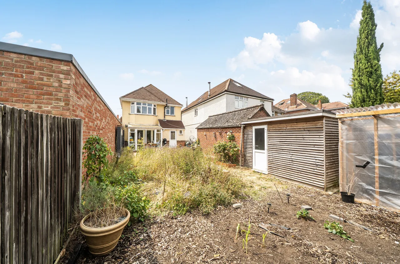St. James Road, Upper Shirley, SO15, photo 13
