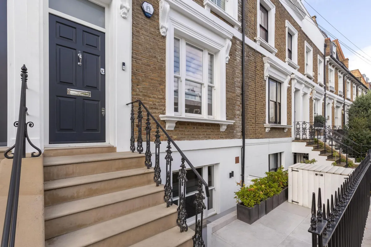 4 bed house for sale, Waterford Road, London, SW6