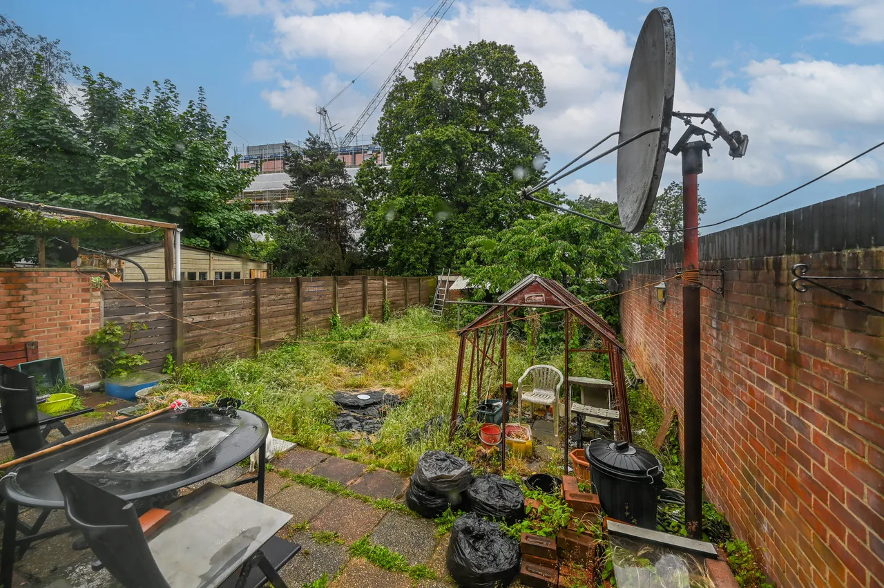 1 Iveagh Avenue, London, photo 4