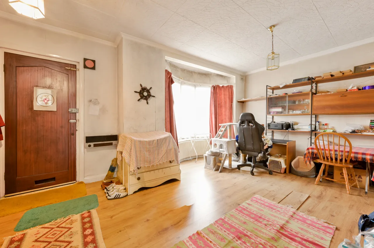 1 Iveagh Avenue, London, photo 2