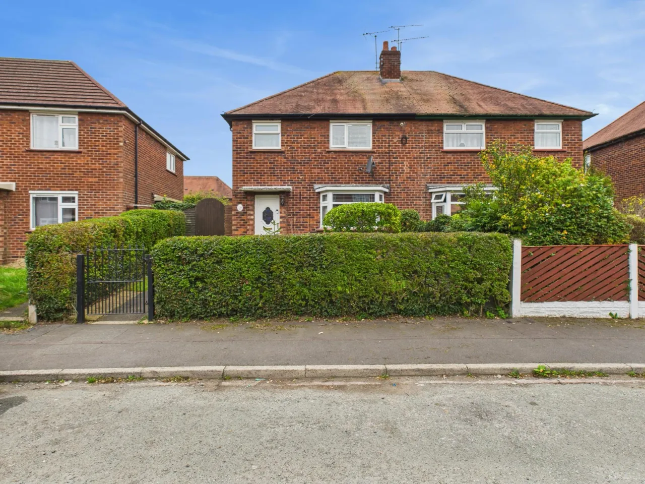 3 bed property for sale, Deva Road, Crewe