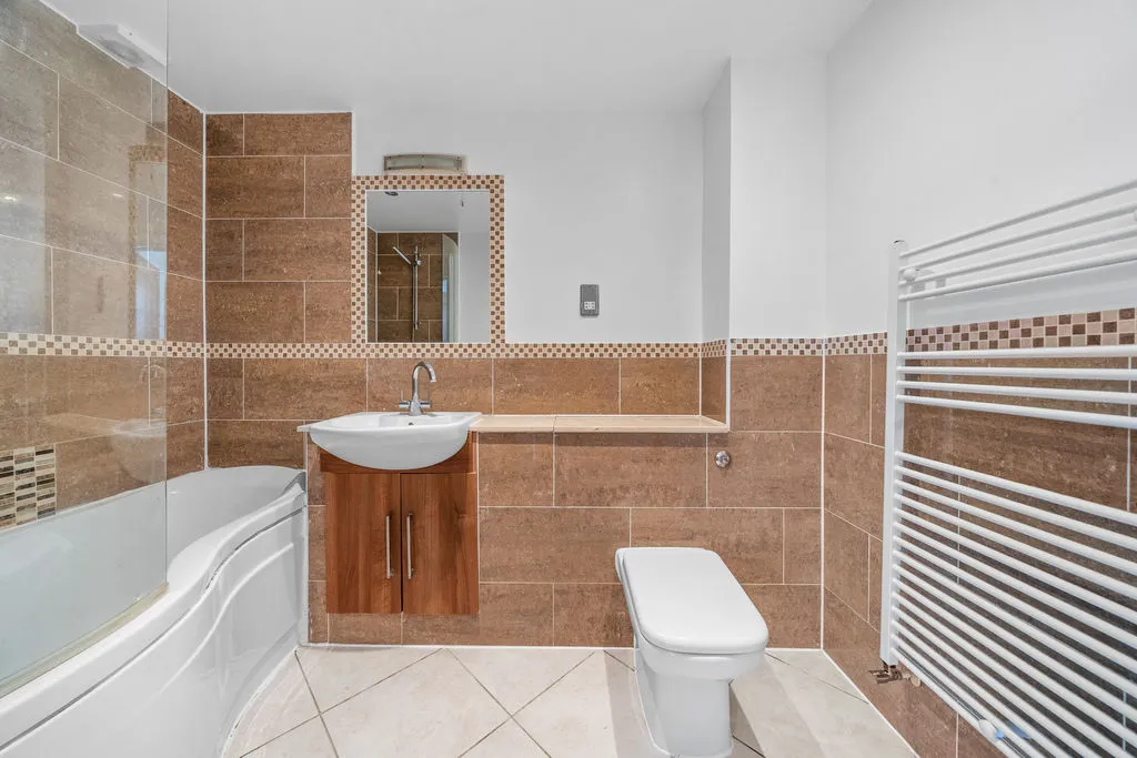 Bridge Street, Walton-On-Thames KT12 1AG, photo 9