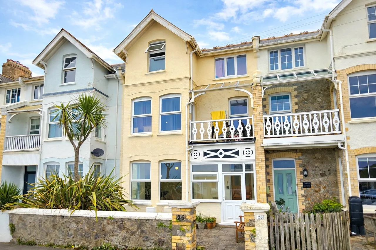 3 bed flat for sale, Downs View, Bude, EX23