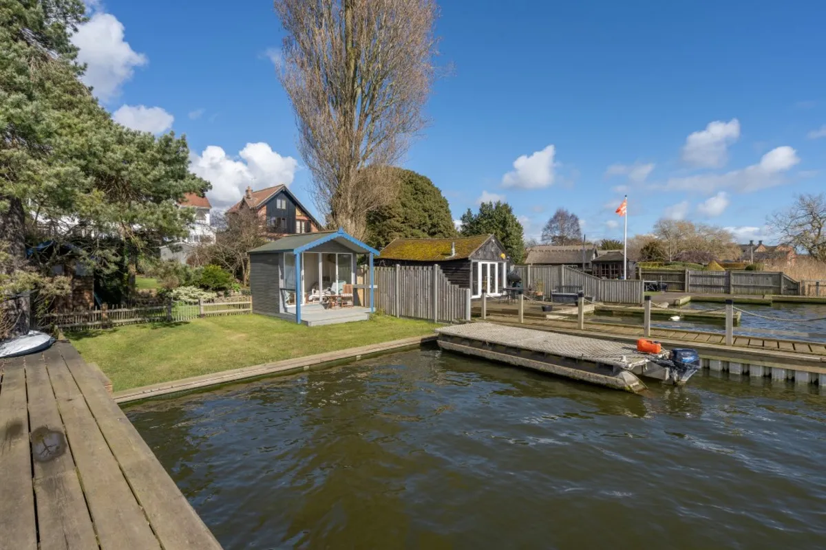 Broadview Road, Oulton Broad, photo 31