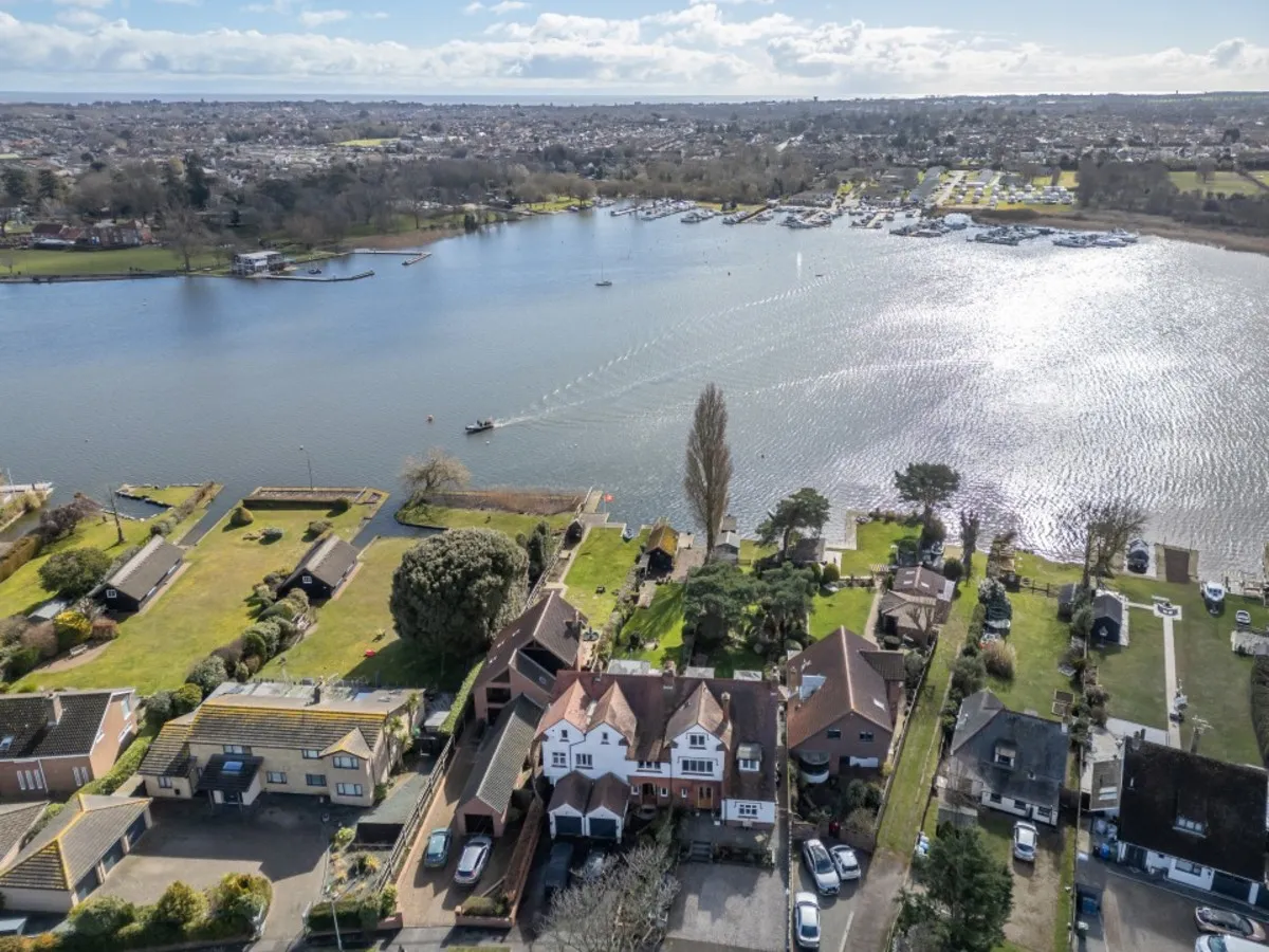 Broadview Road, Oulton Broad, photo 28