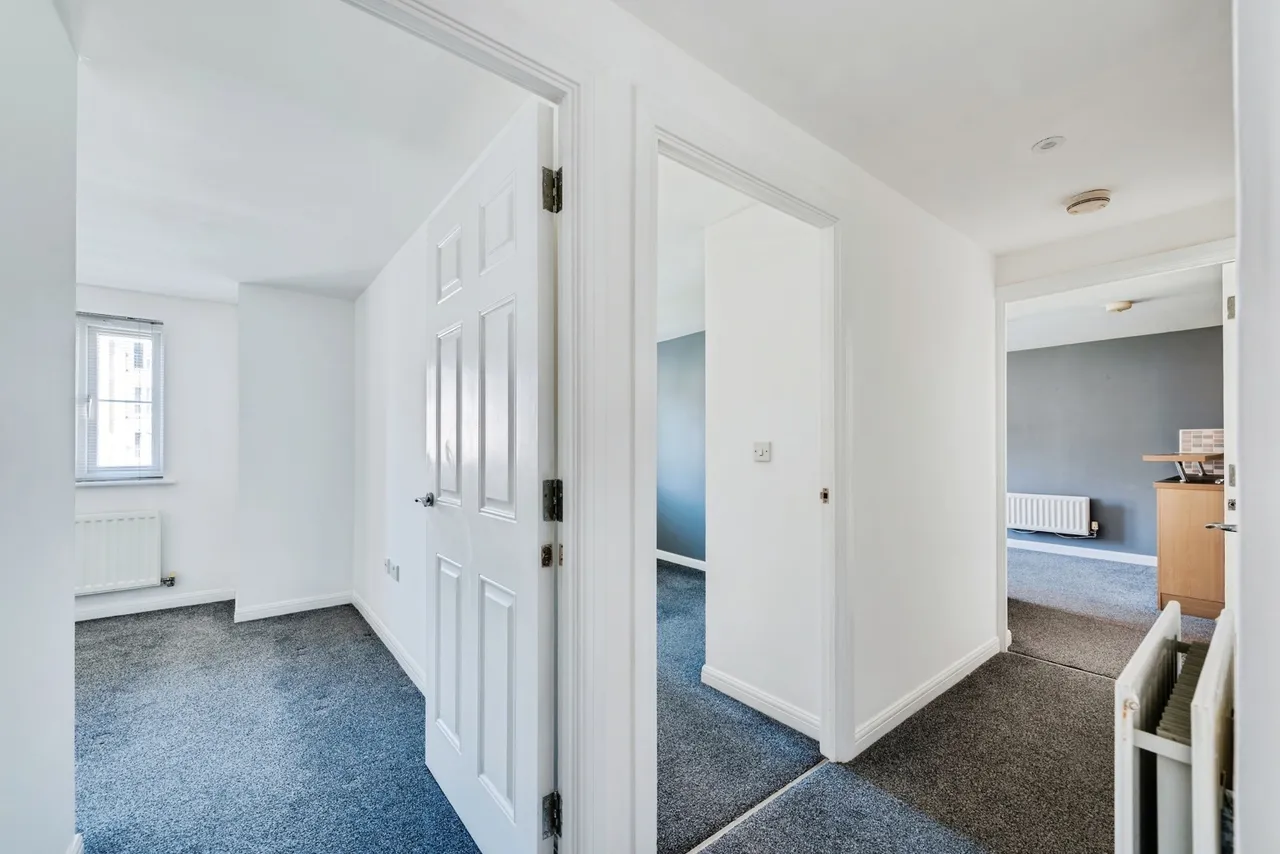 Brunel Crescent, Swindon, Wiltshire, SN2, photo 10