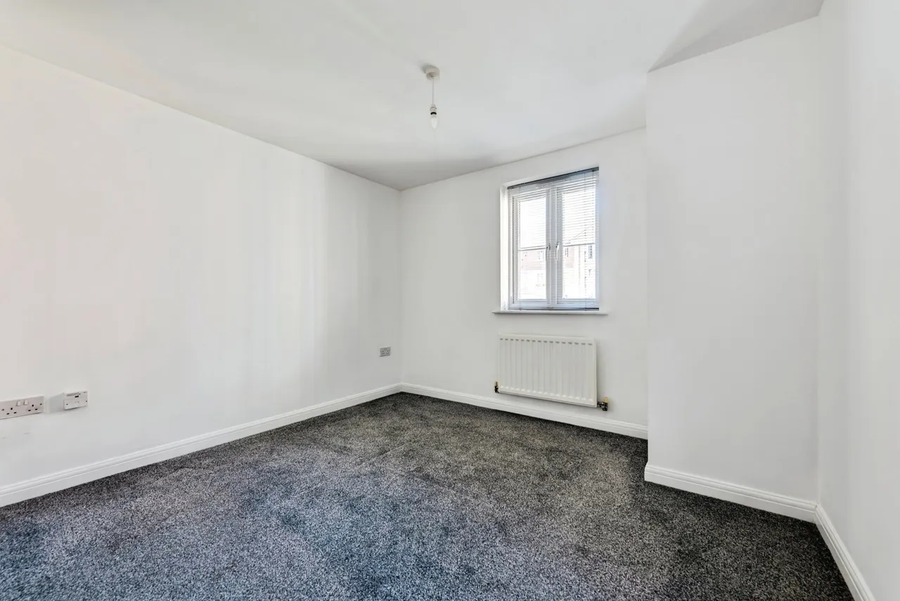 Brunel Crescent, Swindon, Wiltshire, SN2, photo 8