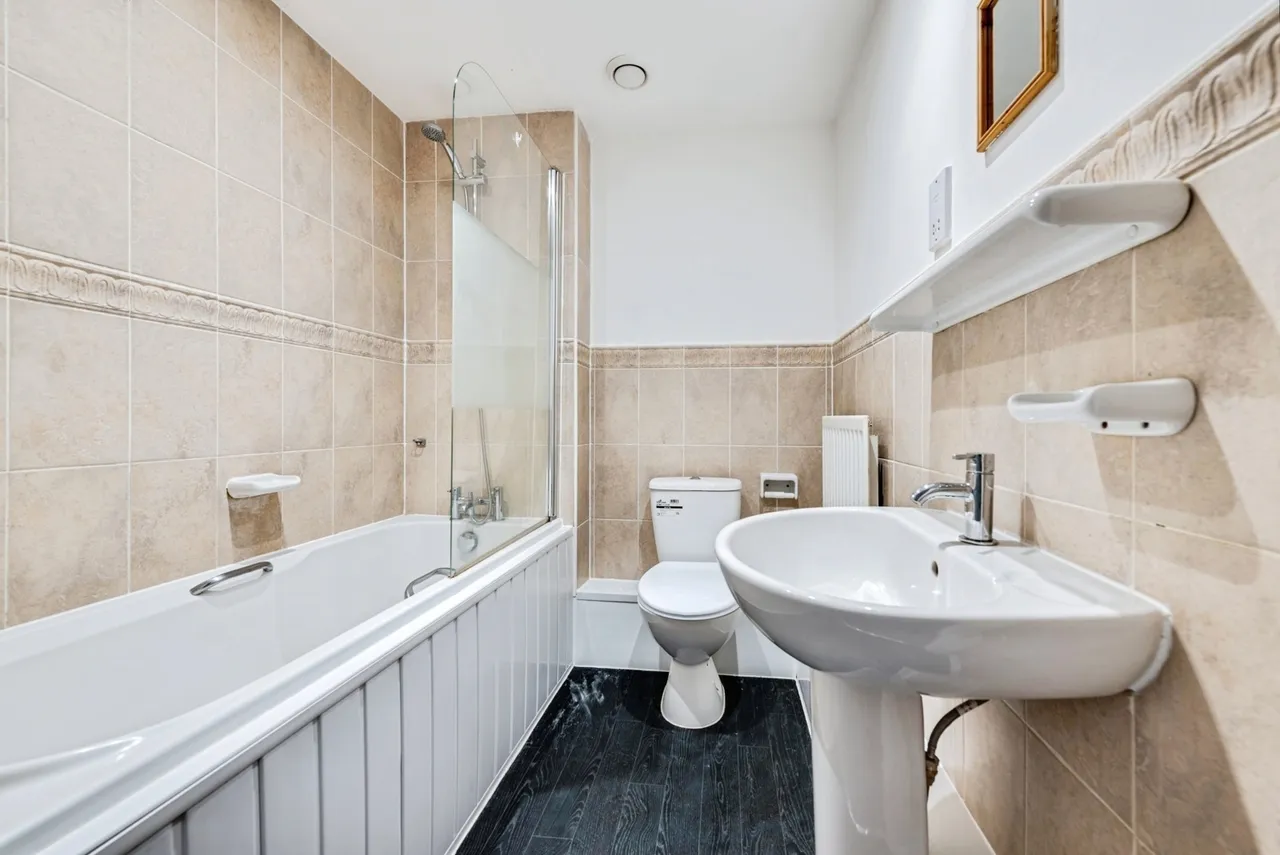 Brunel Crescent, Swindon, Wiltshire, SN2, photo 12
