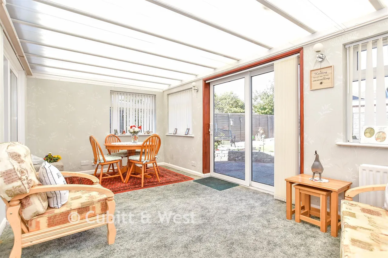 St. Thomas Drive, Bognor Regis, PO21, photo 12