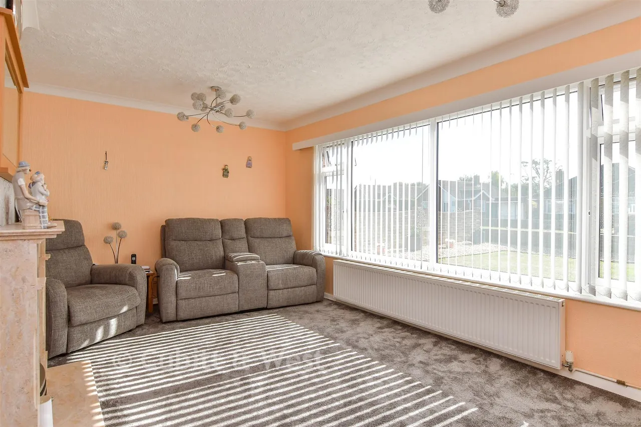 St. Thomas Drive, Bognor Regis, PO21, photo 6