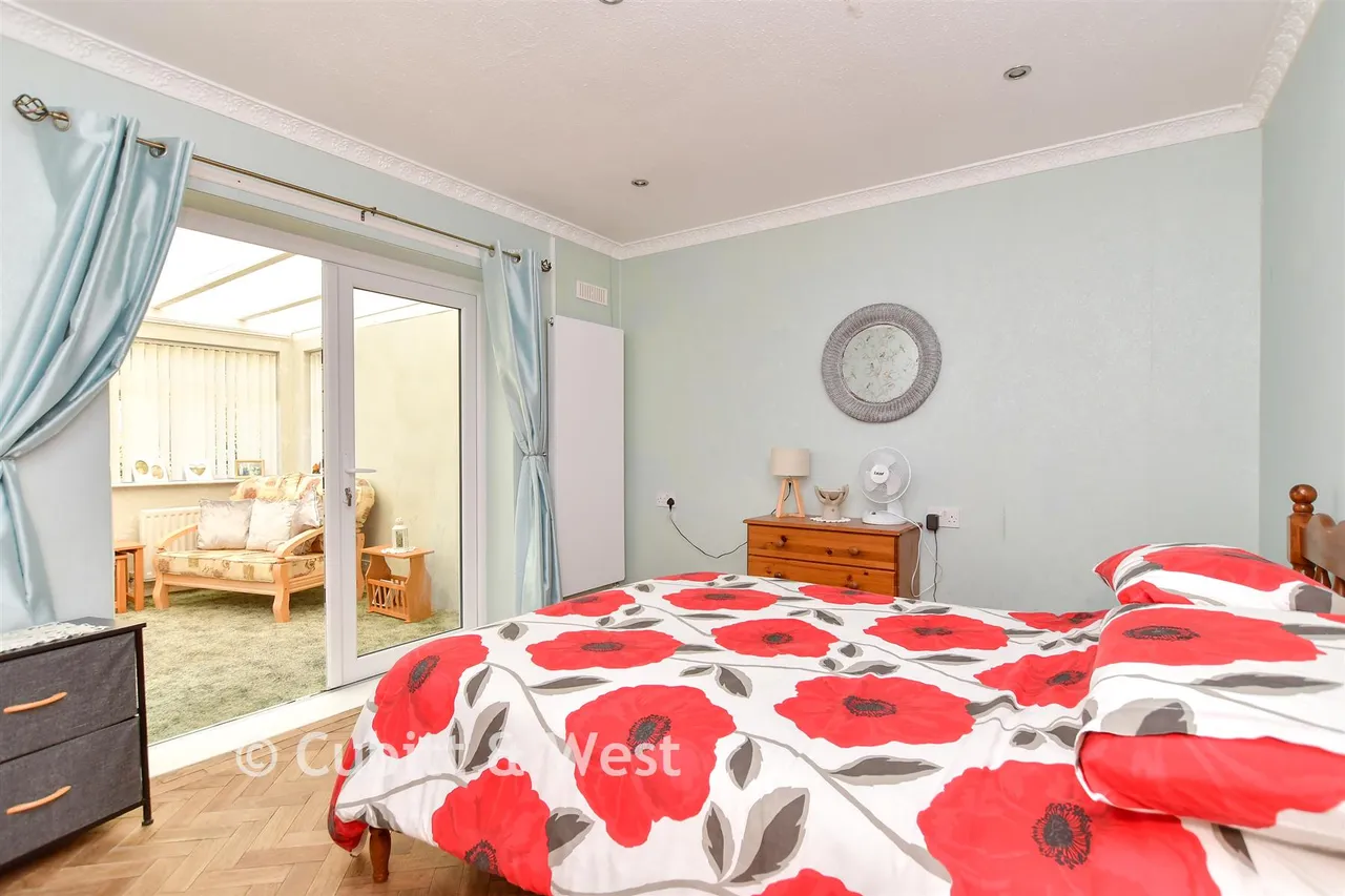 St. Thomas Drive, Bognor Regis, PO21, photo 10