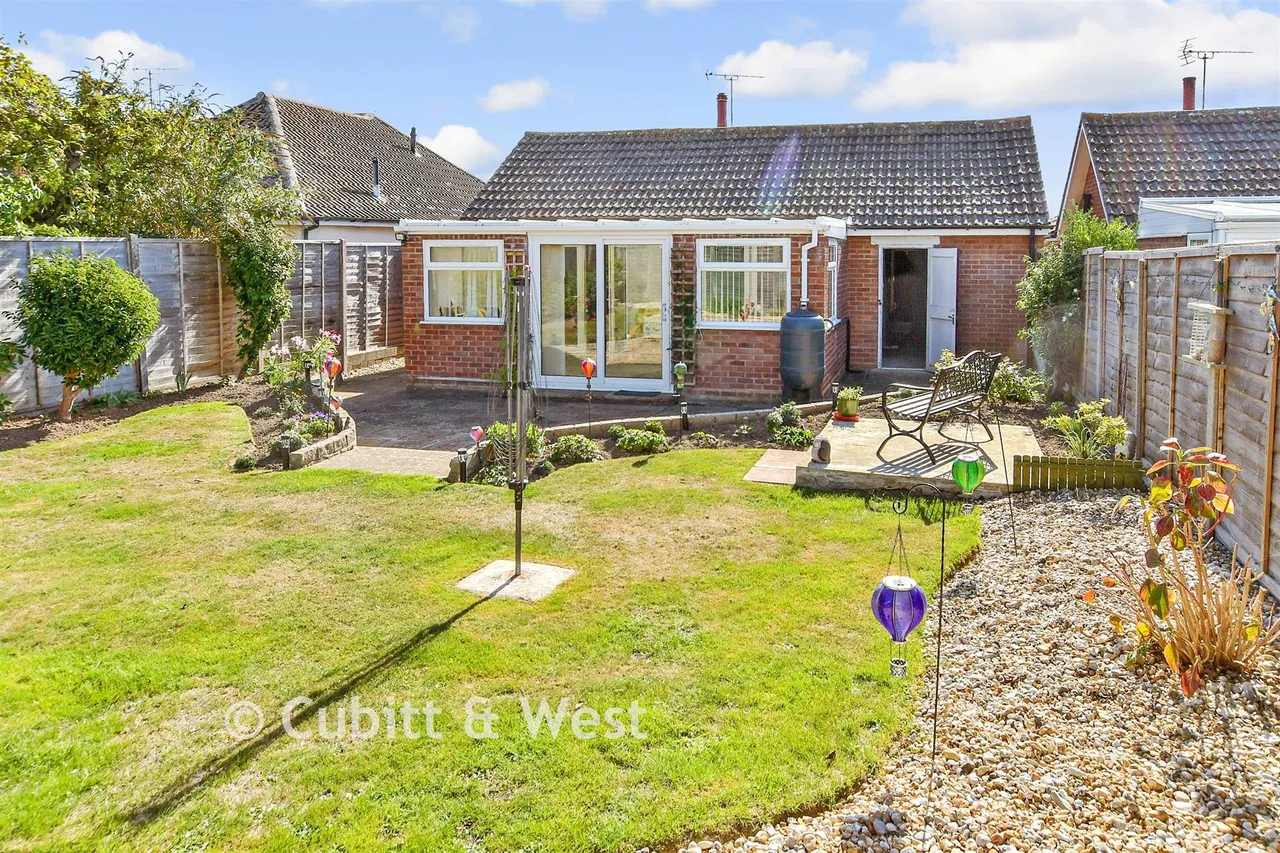 St. Thomas Drive, Bognor Regis, PO21, photo 13