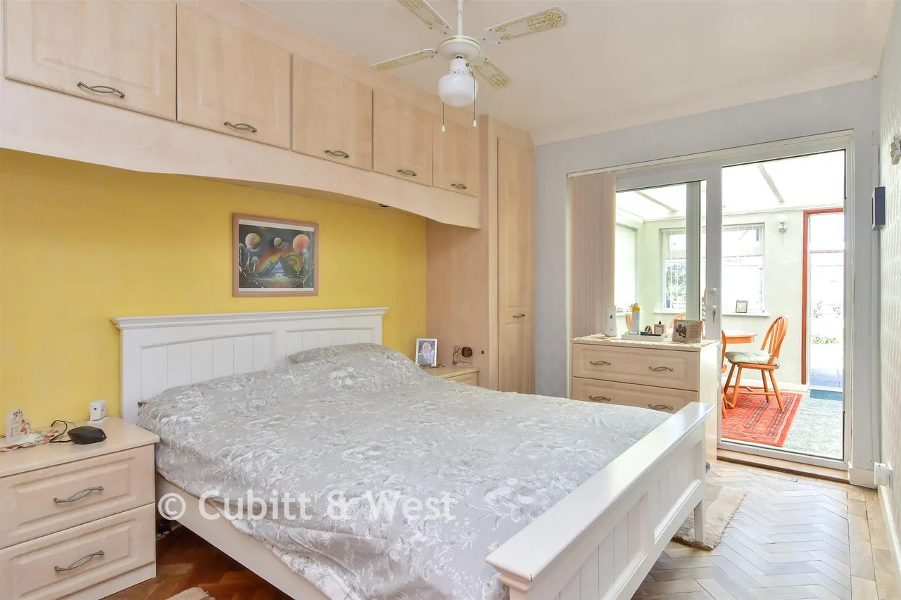 St. Thomas Drive, Bognor Regis, PO21, photo 9