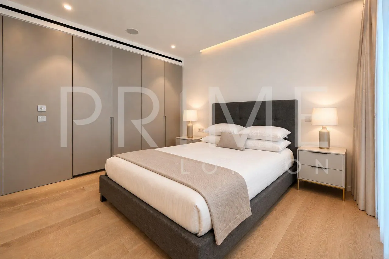Buckingham Palace Road, London, SW1W, photo 5