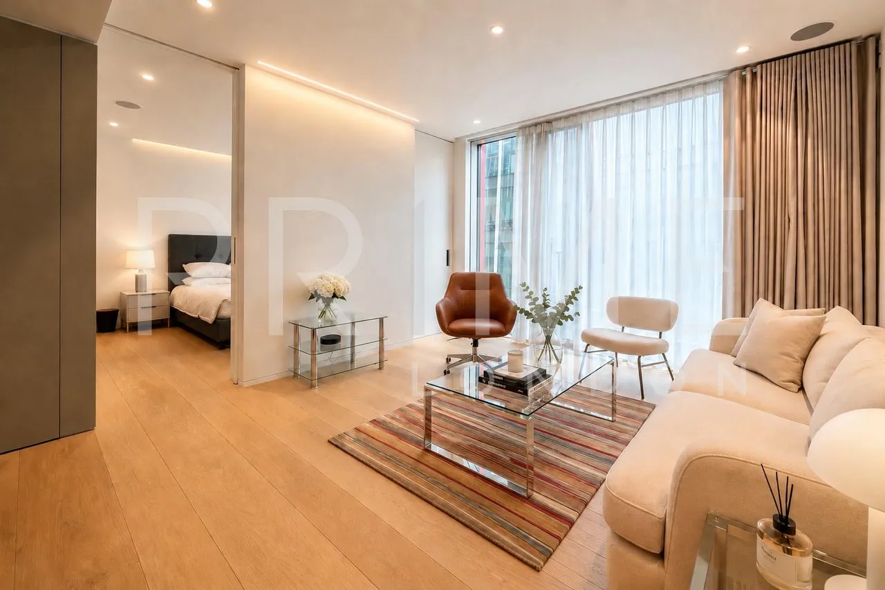 Buckingham Palace Road, London, SW1W, photo 2