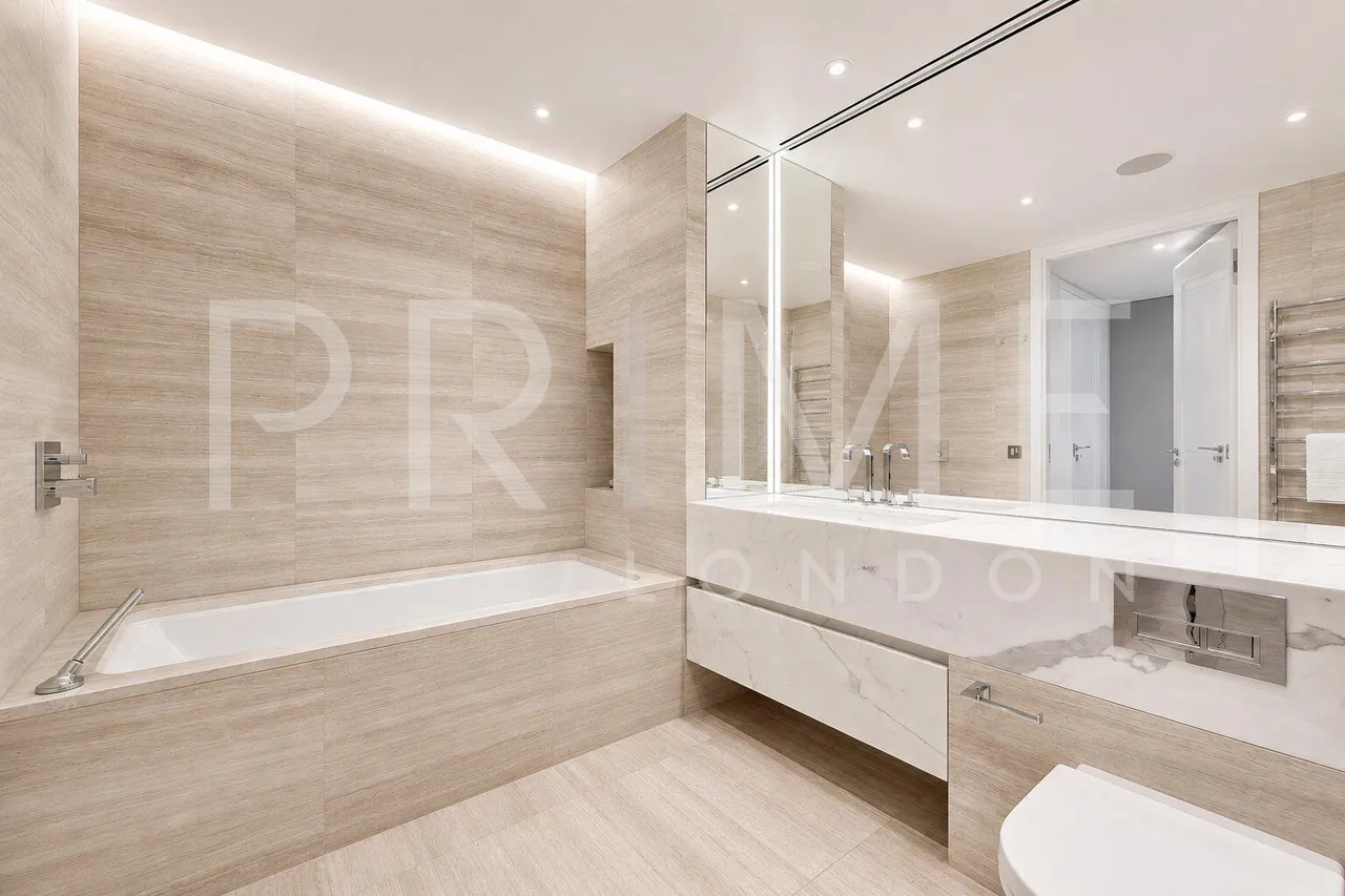 Buckingham Palace Road, London, SW1W, photo 6