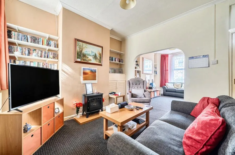 Inverness Place, Roath, CF24, photo 4