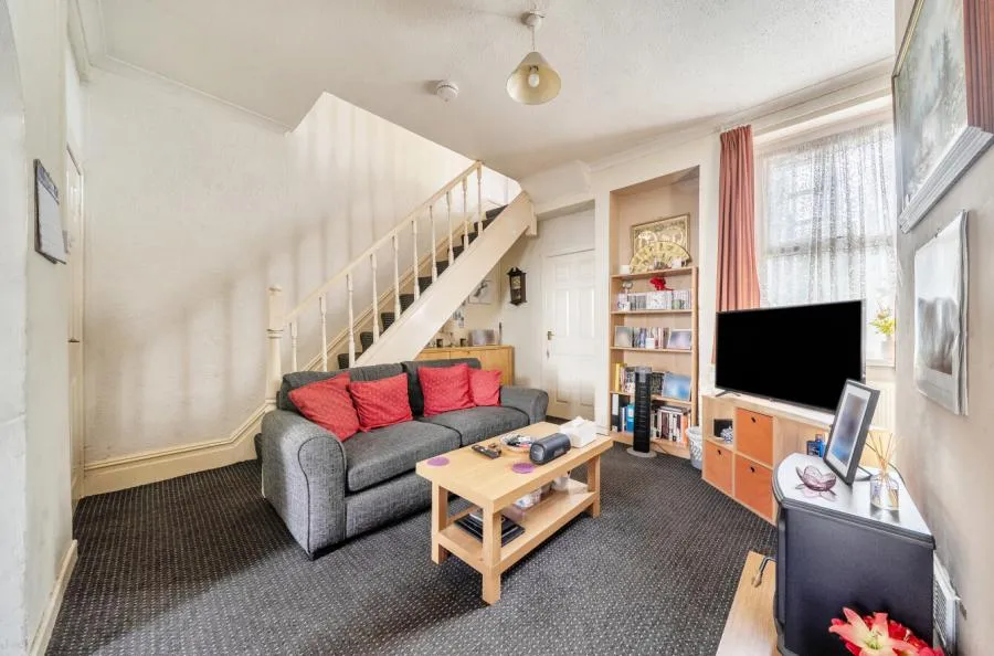 Inverness Place, Roath, CF24, photo 3