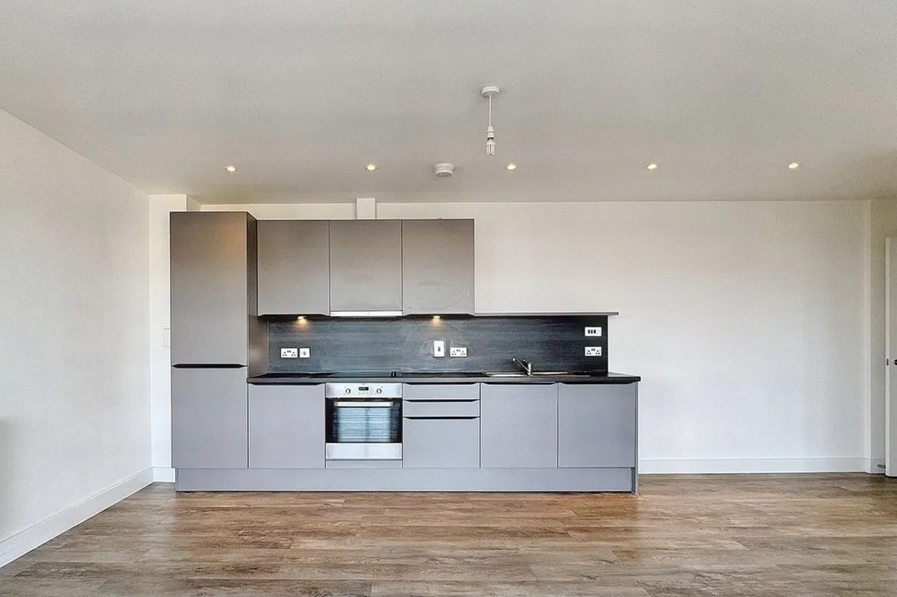 Victoria Road, Ashford, TN23, photo 3