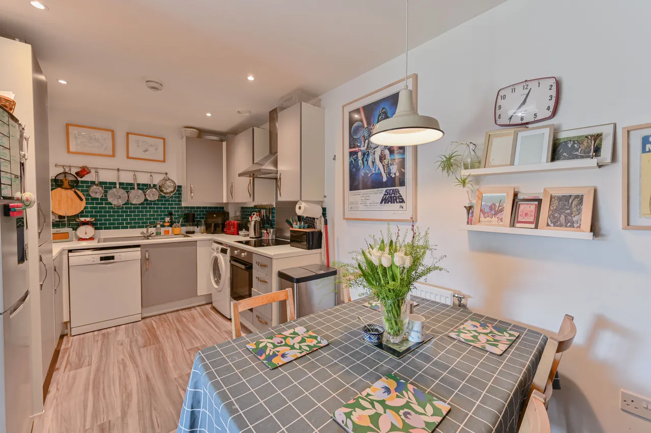 (25%), 10 Welland House 34e, London, photo 5