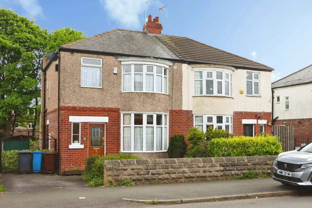 3 bed house for sale — Hunstone Avenue, Sheffield, S8