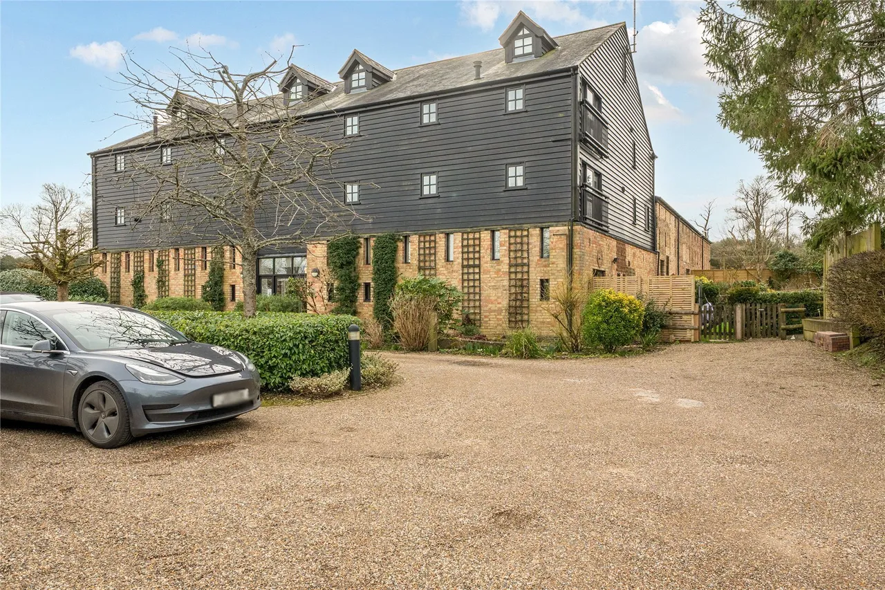 3 bed flat for sale — Chine Farm Place, Main Road, Knockholt, Sevenoaks, TN14