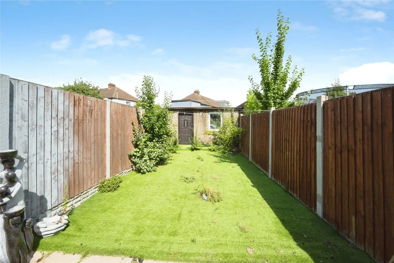 Kingsway, Luton, Bedfordshire, LU4, photo 15