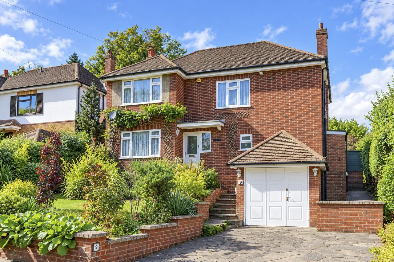 4 bed house for sale, Tennyson Road, High Wycombe, HP11