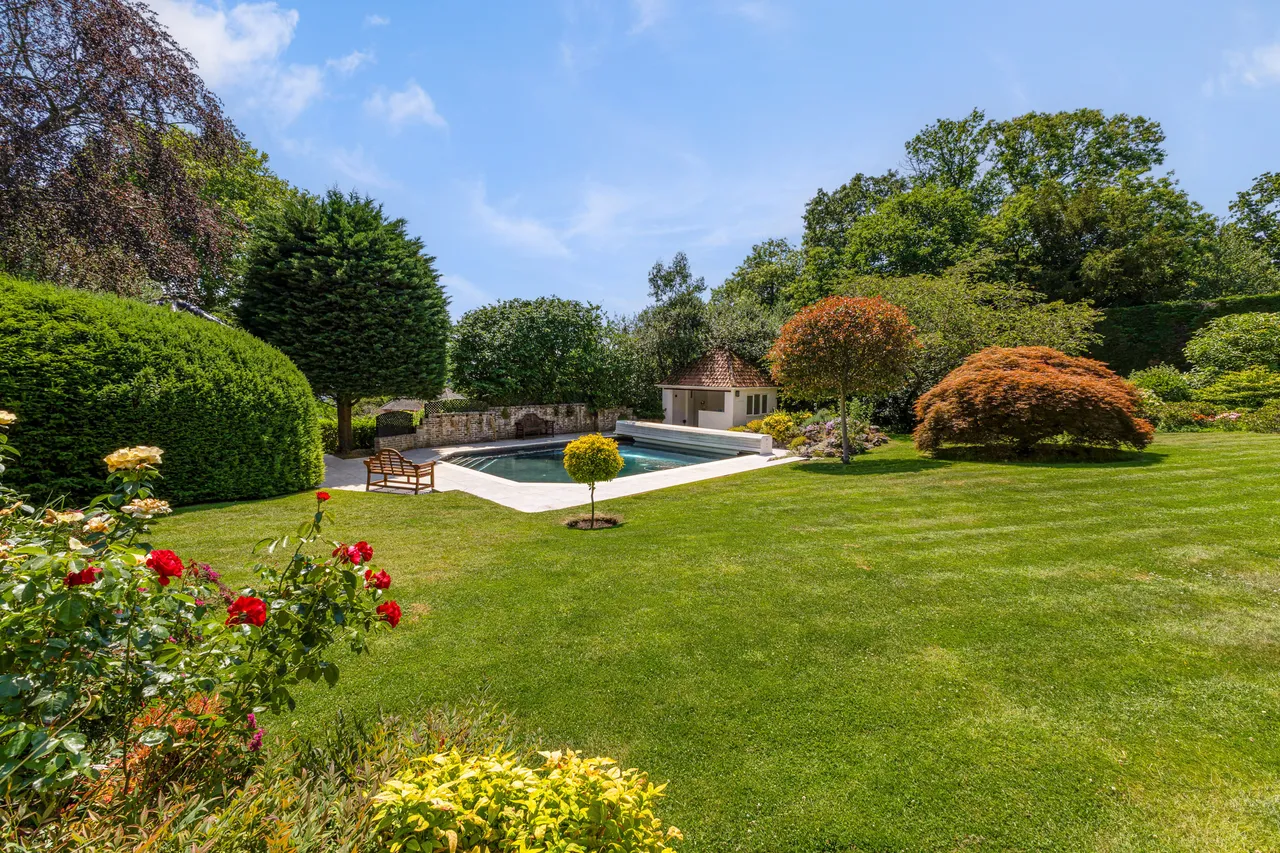St. Anns Hill Road, Chertsey, KT16, photo 4