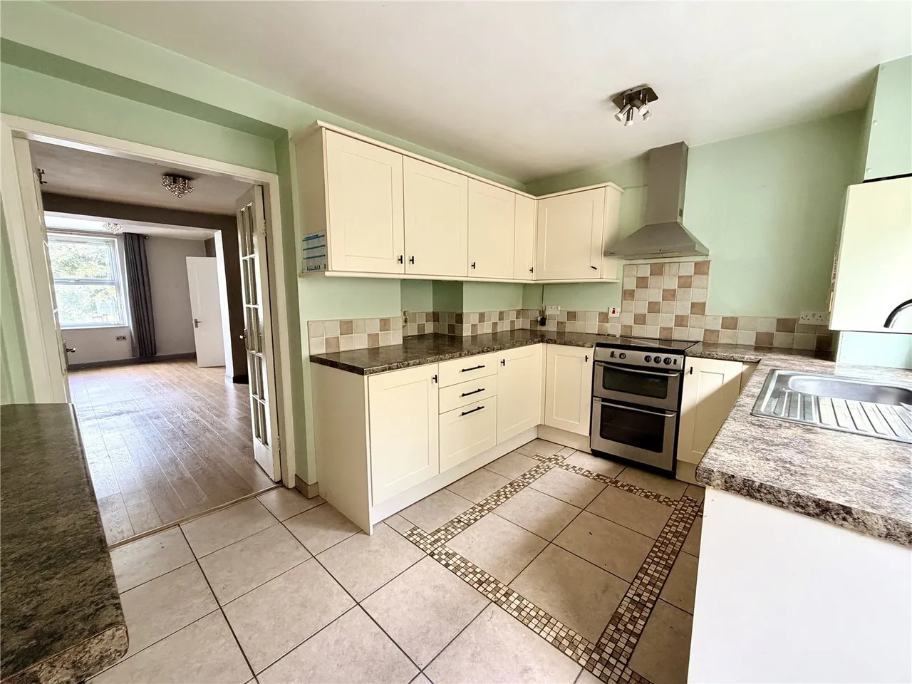 Caernarfon Road, Bangor, LL57, photo 3