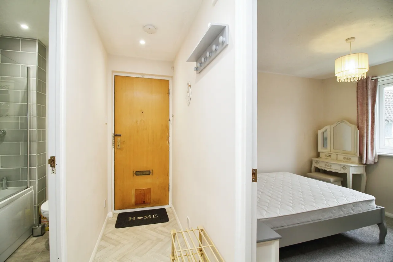 Dale Close, Colchester, CO3, photo 2